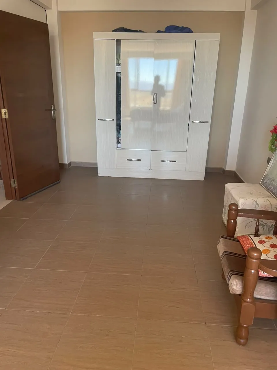 Habitación con ropero